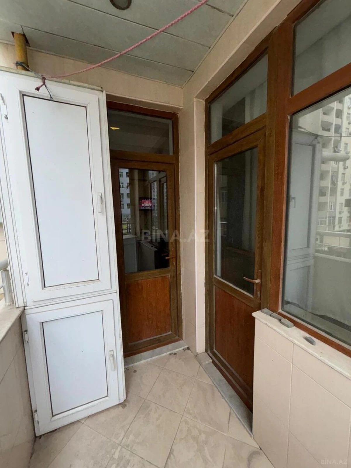 Satılır 2 otaqlı mənzil 92 m²