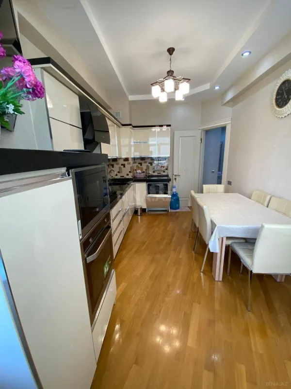 Kirayə verilir 3 otaqlı mənzil 90 m²