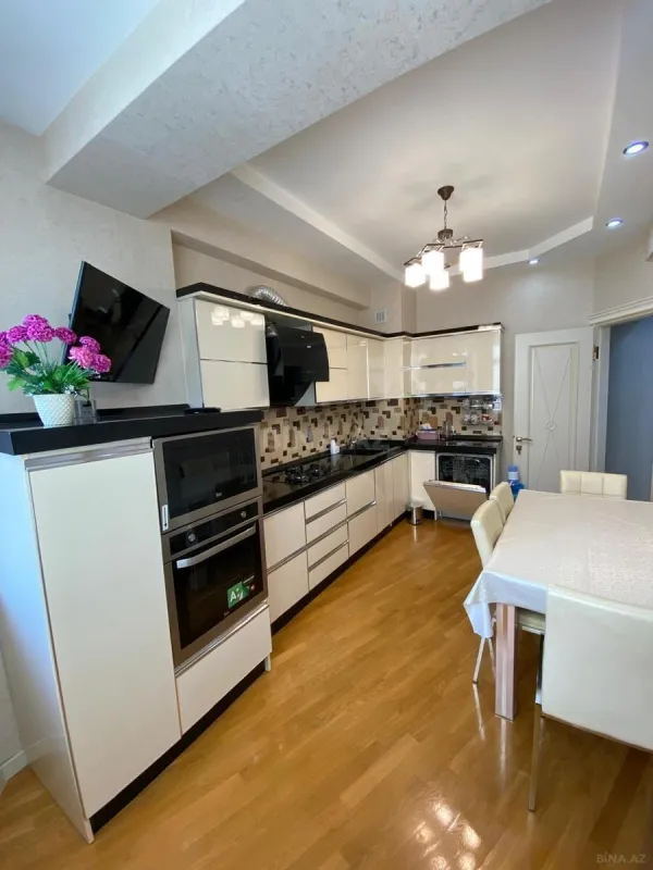 Kirayə verilir 3 otaqlı mənzil 90 m²