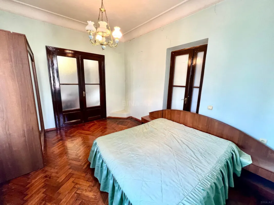 Satılır 3 otaqlı mənzil 105 m²