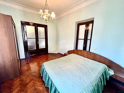 Satılır 3 otaqlı mənzil 105 m²