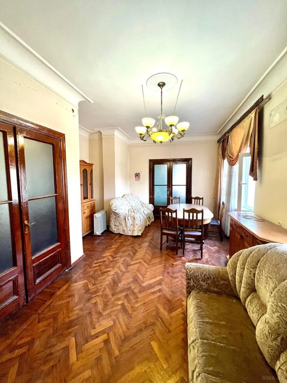 Satılır 3 otaqlı mənzil 105 m²