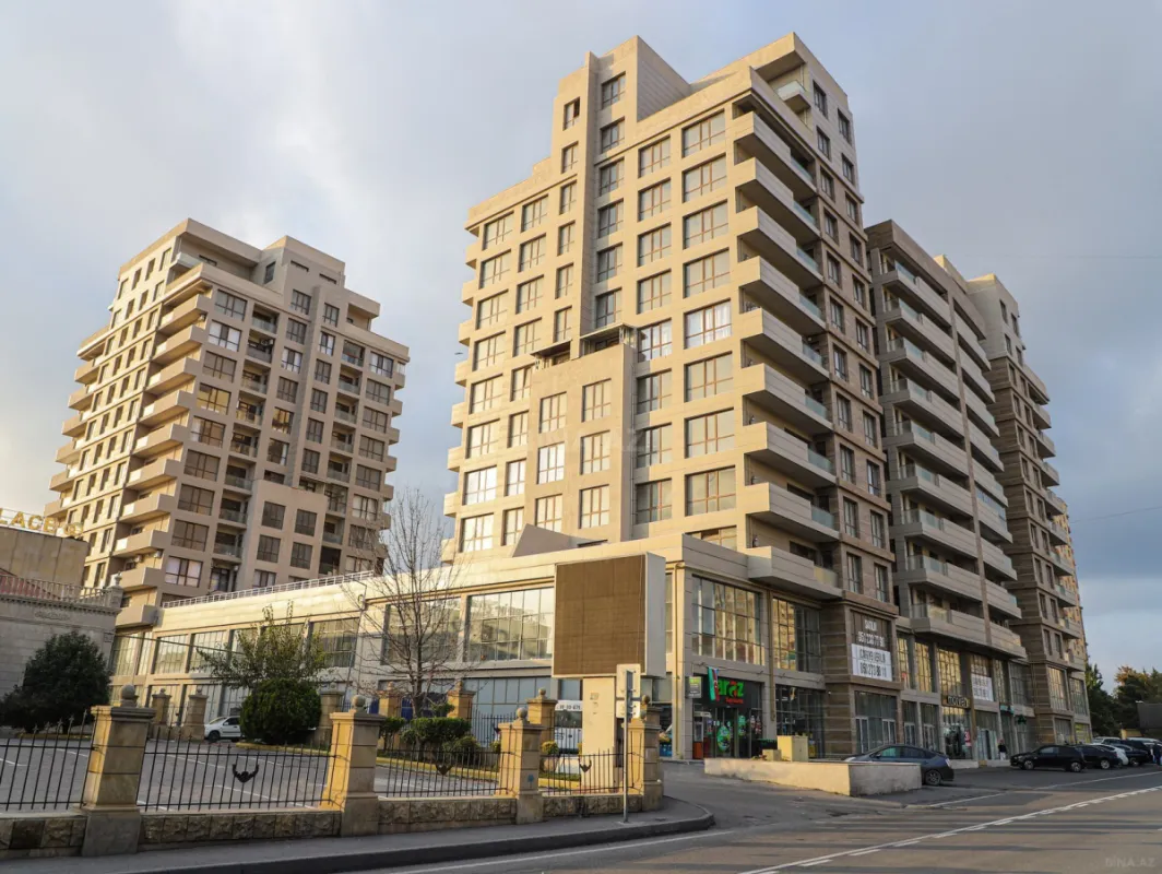Satılır 1 otaqlı mənzil 68 m²