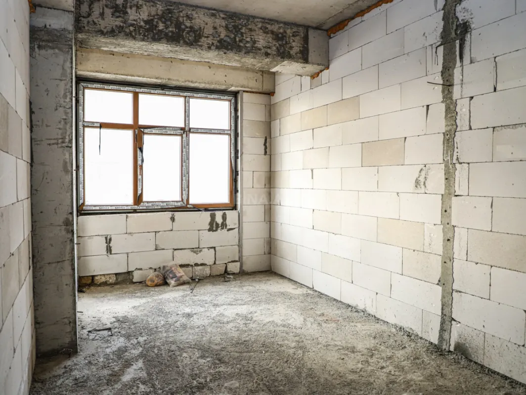 Satılır 1 otaqlı mənzil 68 m²