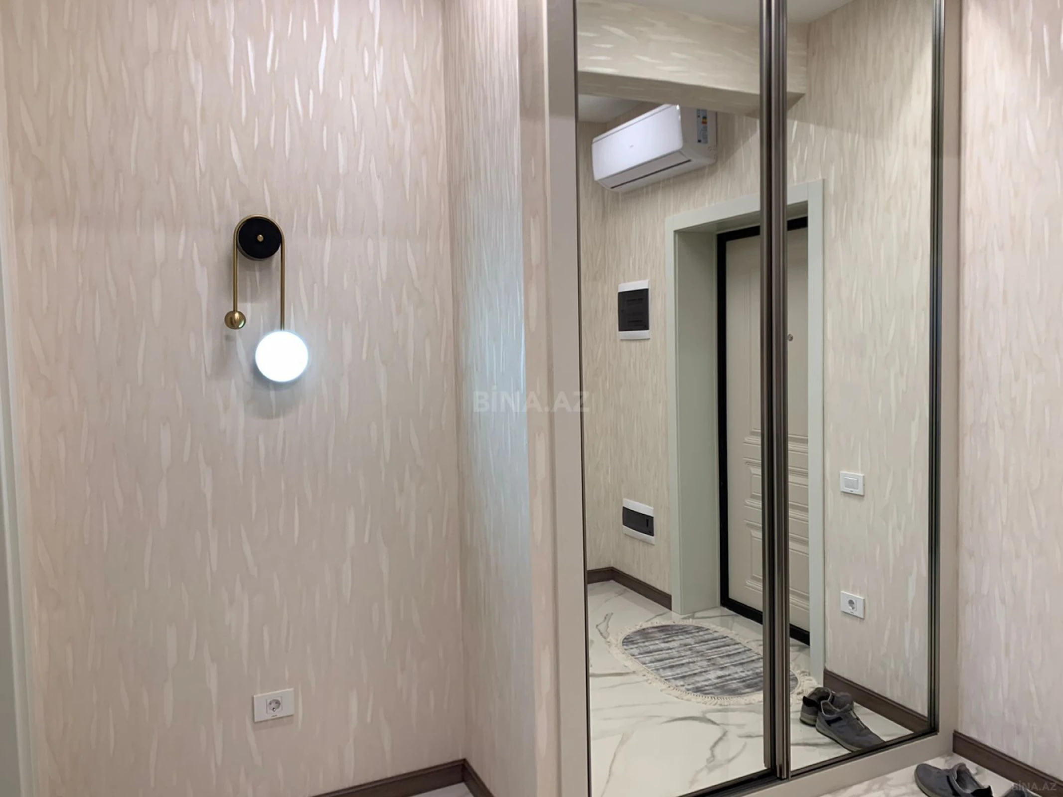 Kirayə verilir 2 otaqlı mənzil 100 m²