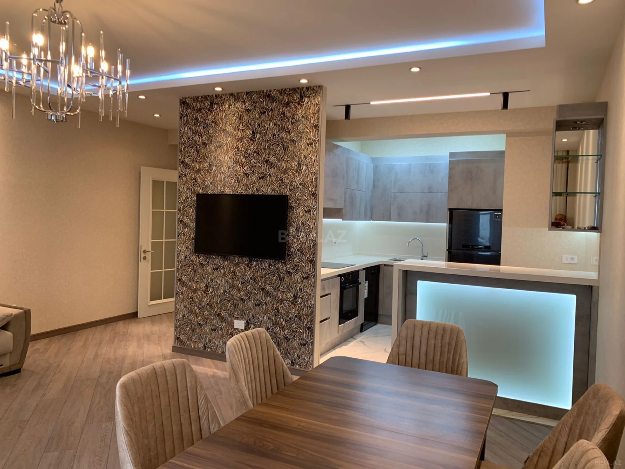 Kirayə verilir 2 otaqlı mənzil 100 m²