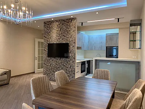 Kirayə verilir 2 otaqlı mənzil 100 m²