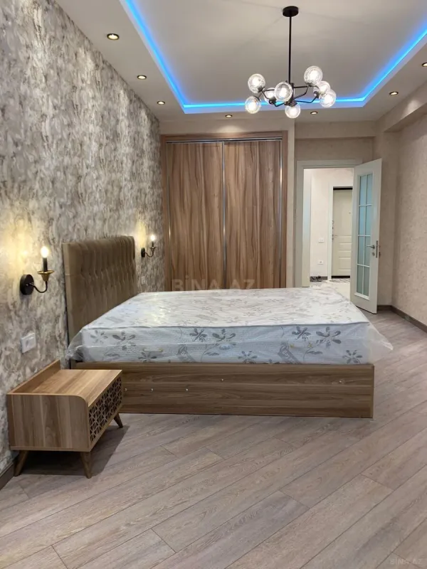 Kirayə verilir 2 otaqlı mənzil 100 m²