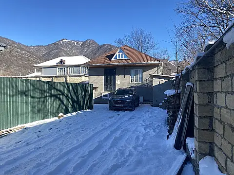 Satılır 5 otaqlı həyət evi 100 m² — Qəbələ 5 otaq 100.00 m²