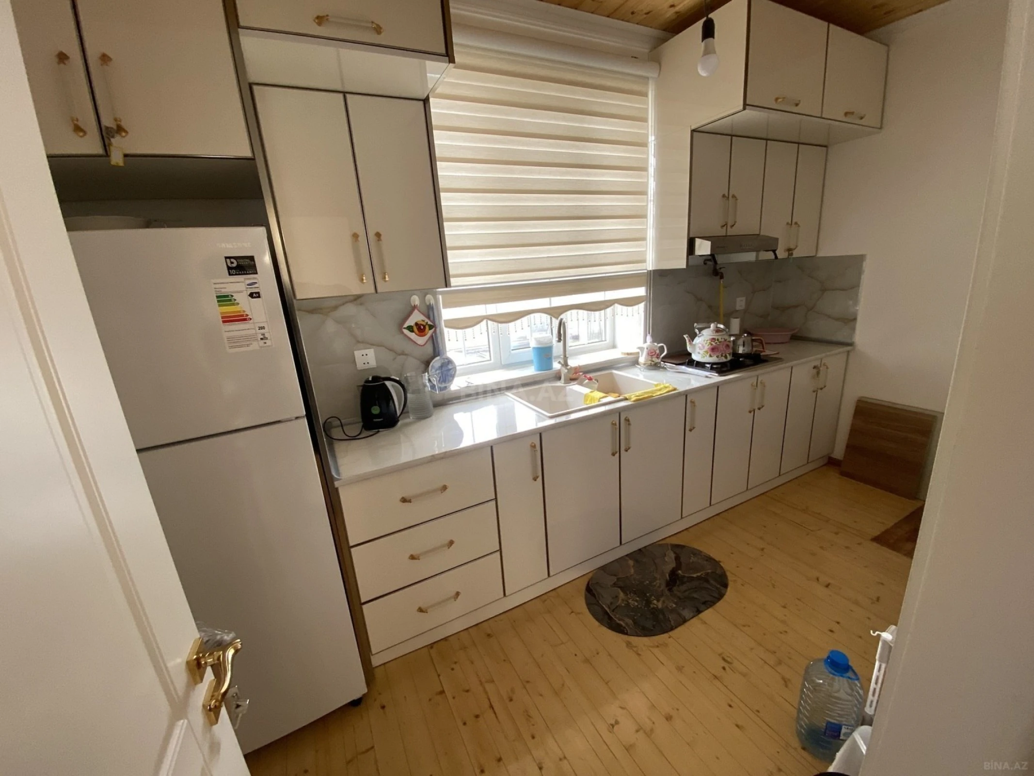 Satılır 5 otaqlı həyət evi 100 m²