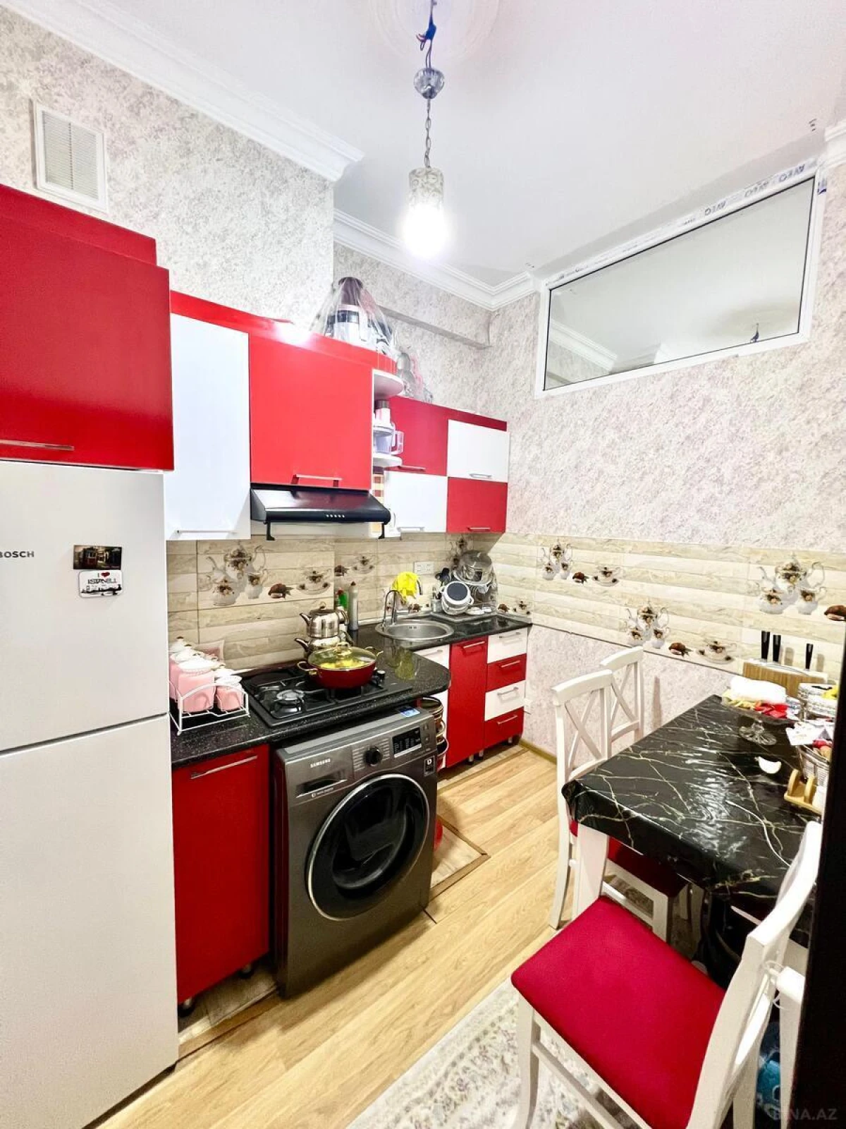 Satılır 2 otaqlı mənzil 56 m²