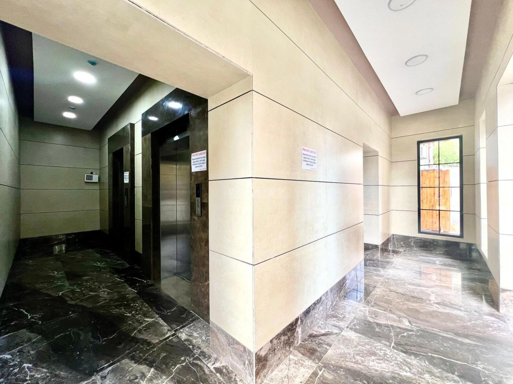 Satılır 2 otaqlı mənzil 56 m²