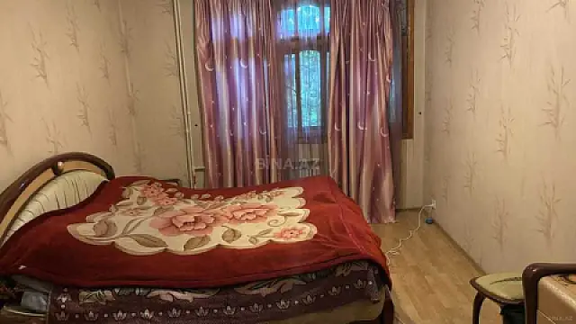 Kirayə verilir 2 otaqlı mənzil 85 m²