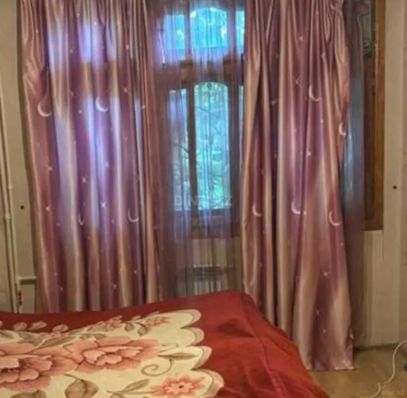 Kirayə verilir 2 otaqlı mənzil 85 m²