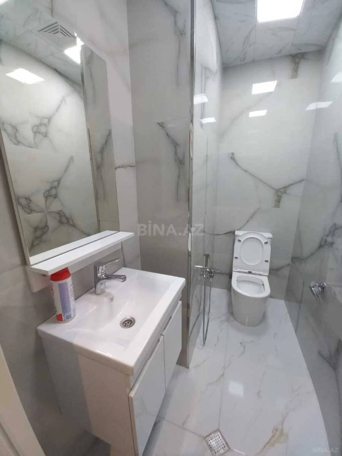 Kirayə verilir 3 otaqlı mənzil 130 m²