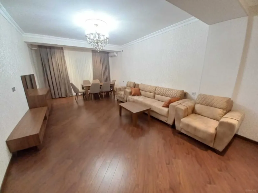 Kirayə verilir 3 otaqlı mənzil 130 m²