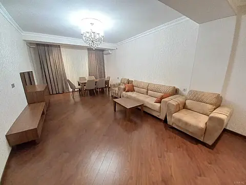 Kirayə verilir 3 otaqlı mənzil 130 m²