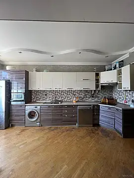 Kirayə verilir 3 otaqlı mənzil 150 m²