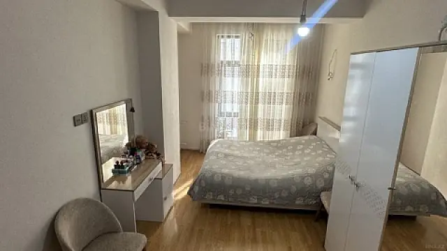 Satılır 3 otaqlı mənzil 86 m²
