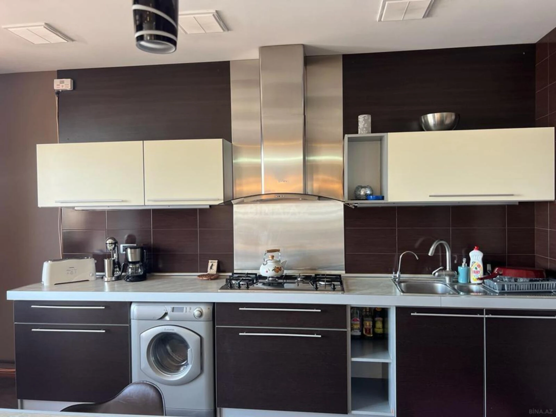 Satılır 5 otaqlı mənzil 245 m²