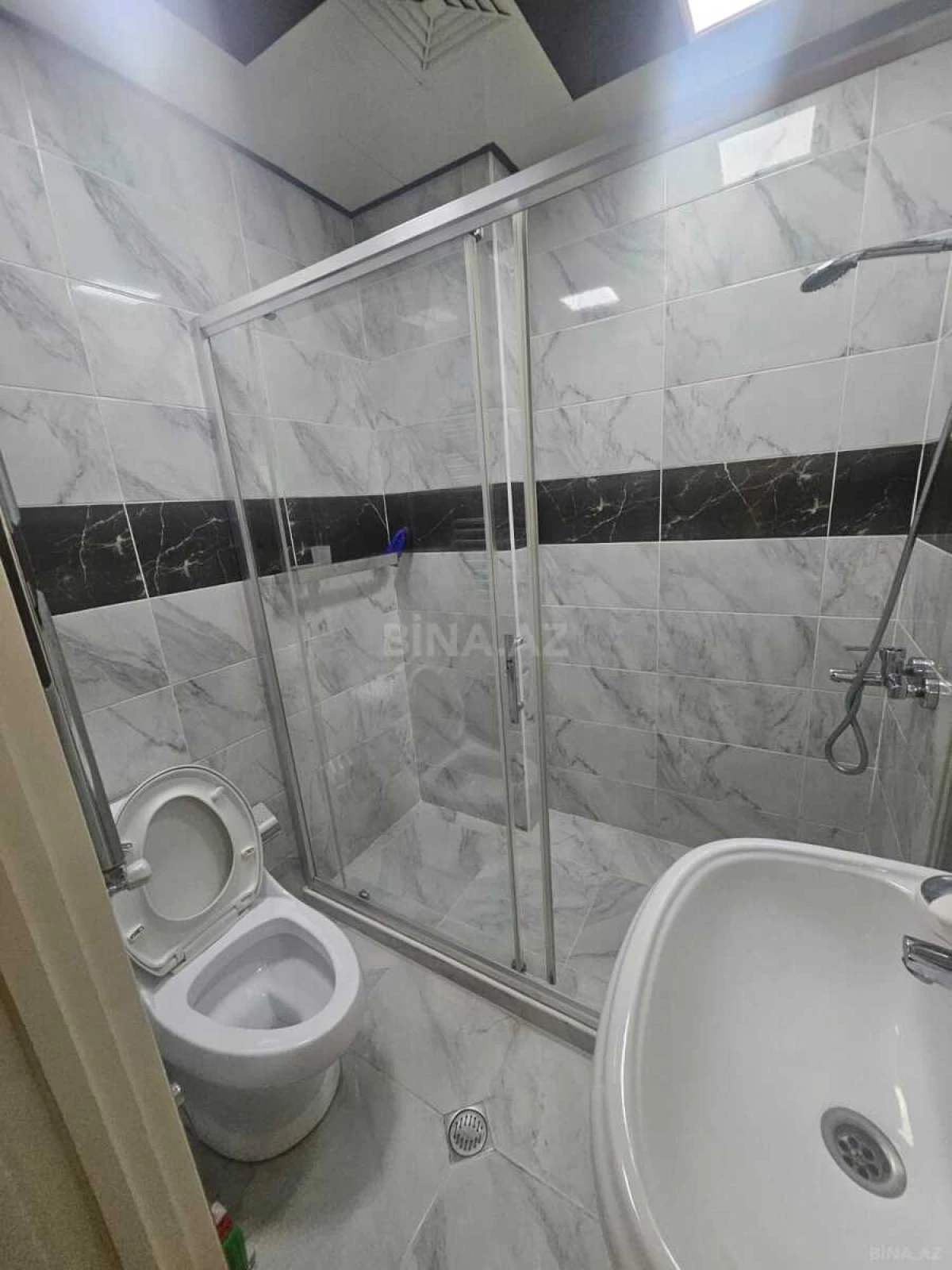 Satılır 2 otaqlı mənzil 72 m²