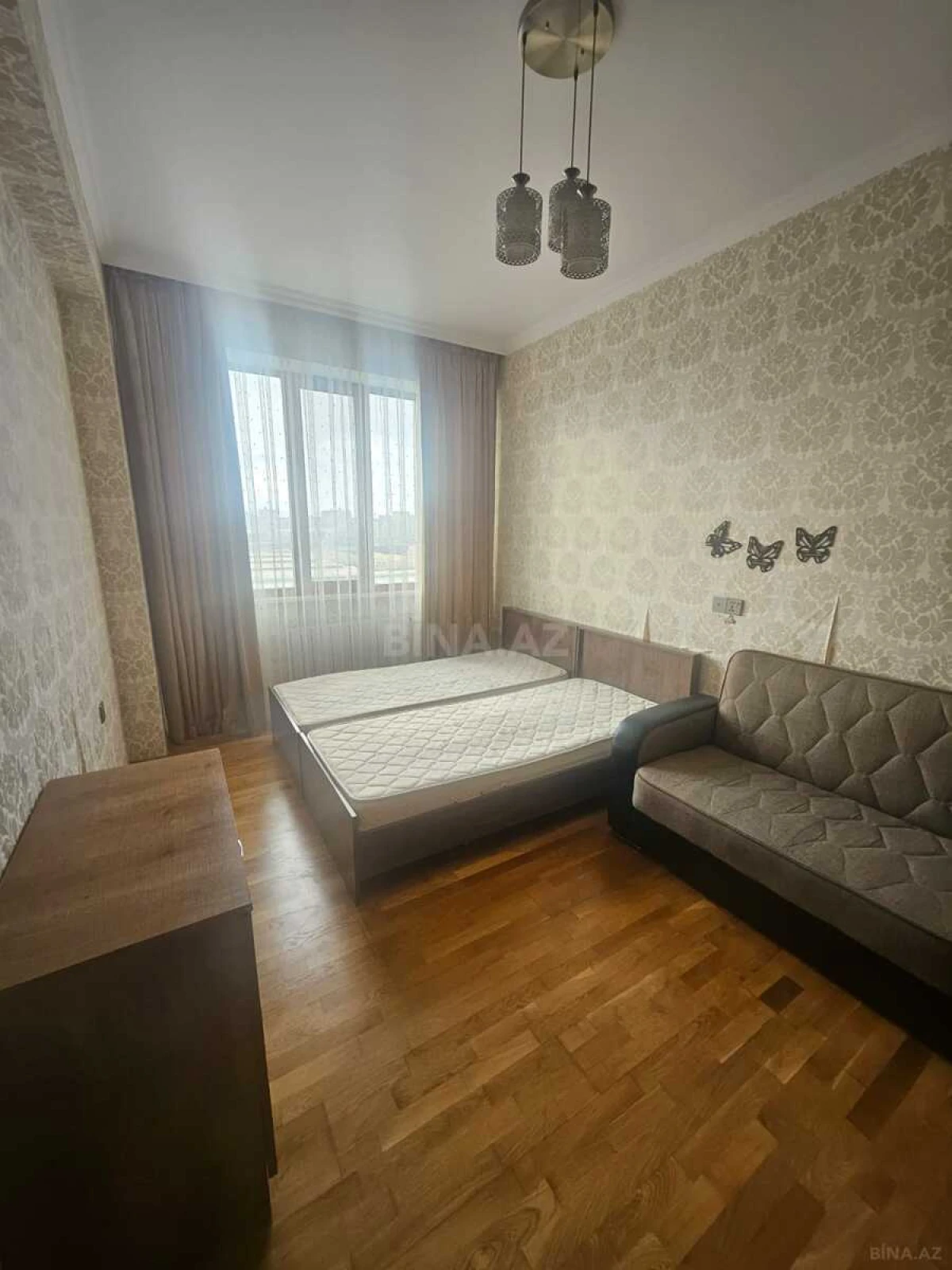 Satılır 2 otaqlı mənzil 72 m²