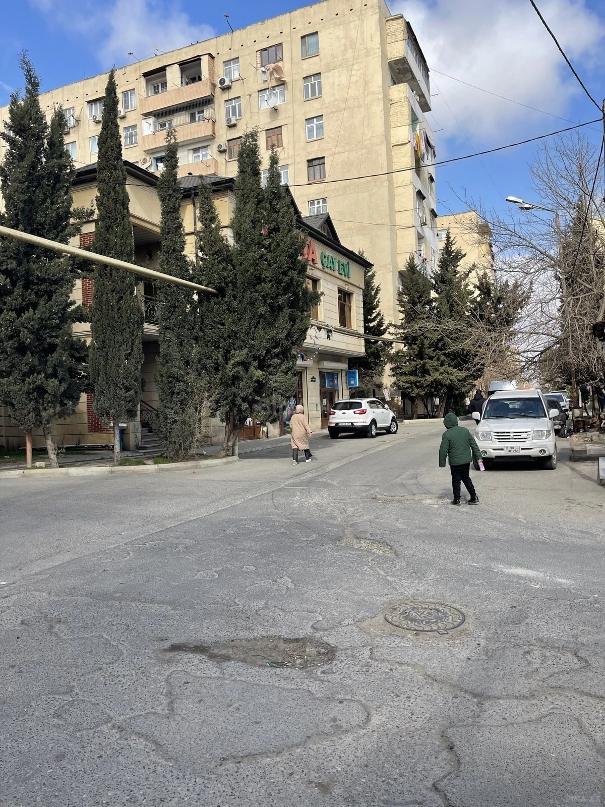 Satılır obyekt 320 m²