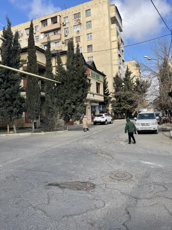 Satılır obyekt 320 m²