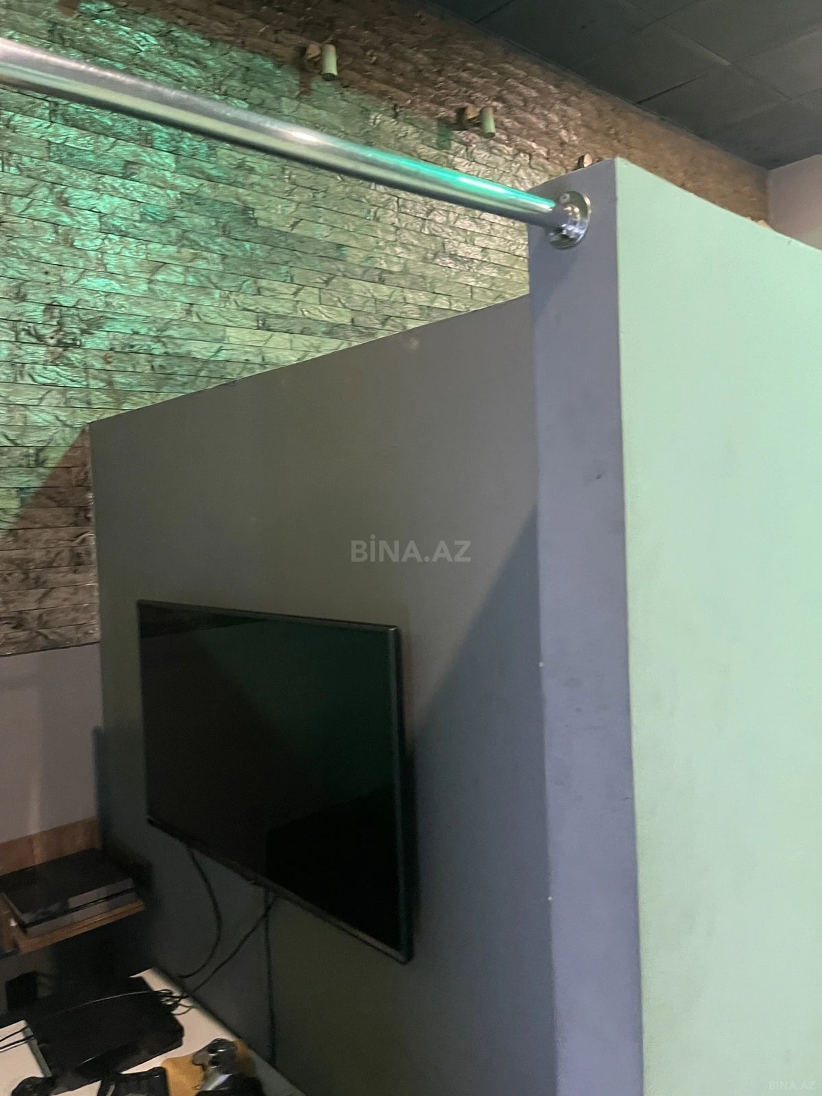 Satılır obyekt 320 m²