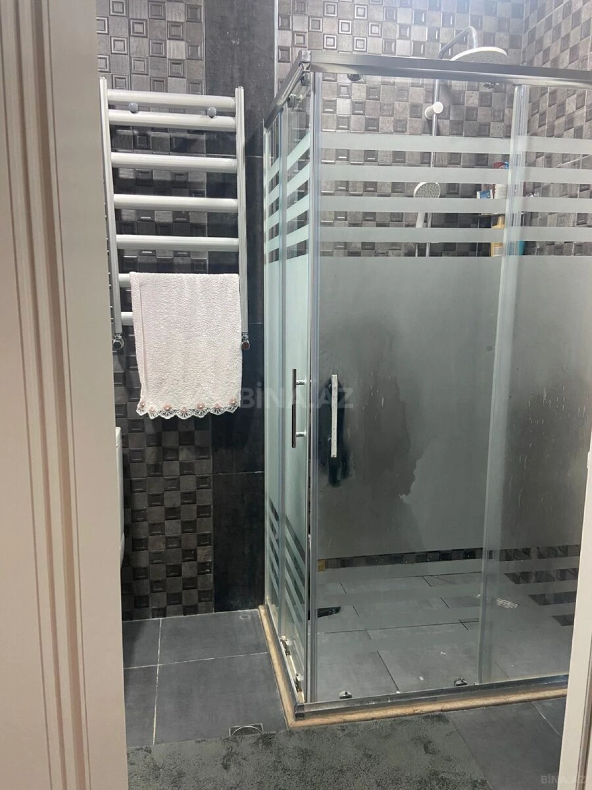 Kirayə verilir 2 otaqlı mənzil 78 m²