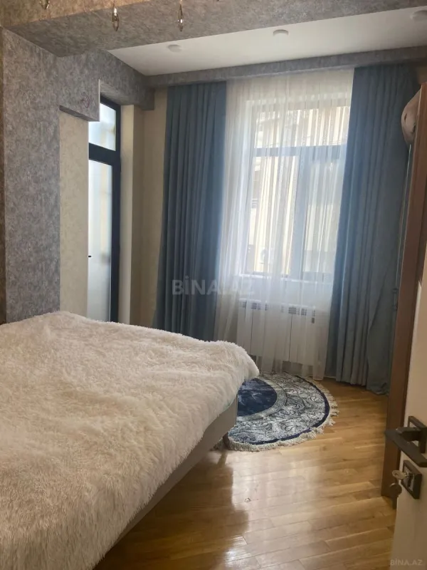Kirayə verilir 2 otaqlı mənzil 78 m²
