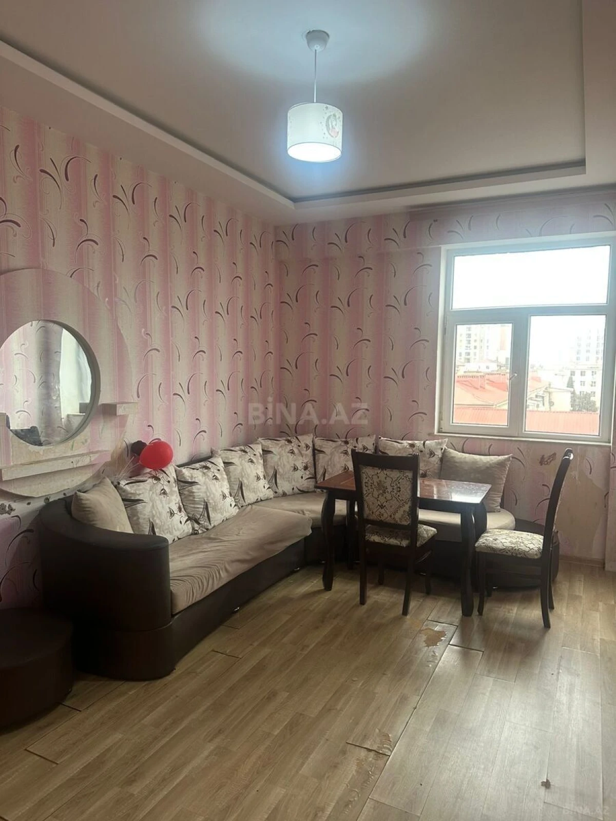 Kirayə verilir 2 otaqlı mənzil 69 m²