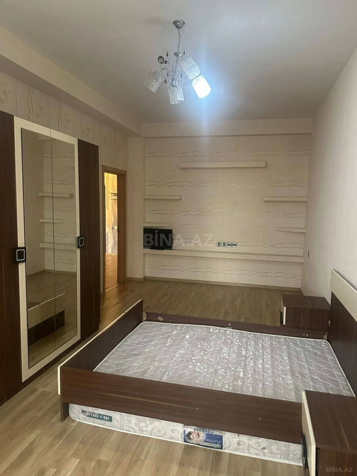 Kirayə verilir 2 otaqlı mənzil 69 m²