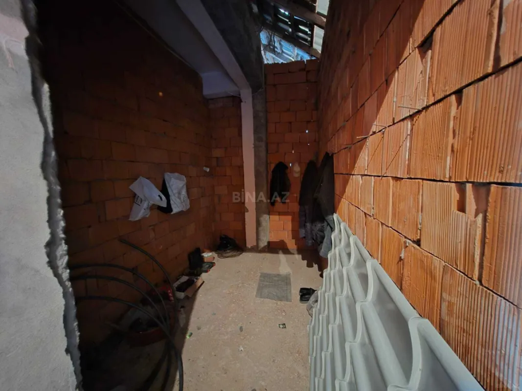 Satılır 1 otaqlı mənzil 69 m²