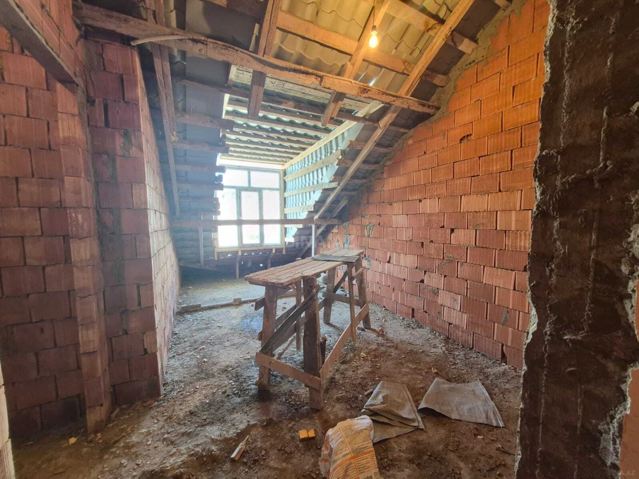 Satılır 1 otaqlı mənzil 69 m²