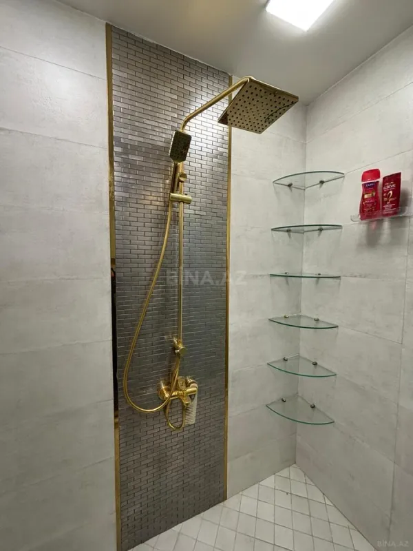 Kirayə verilir 2 otaqlı mənzil 110 m²