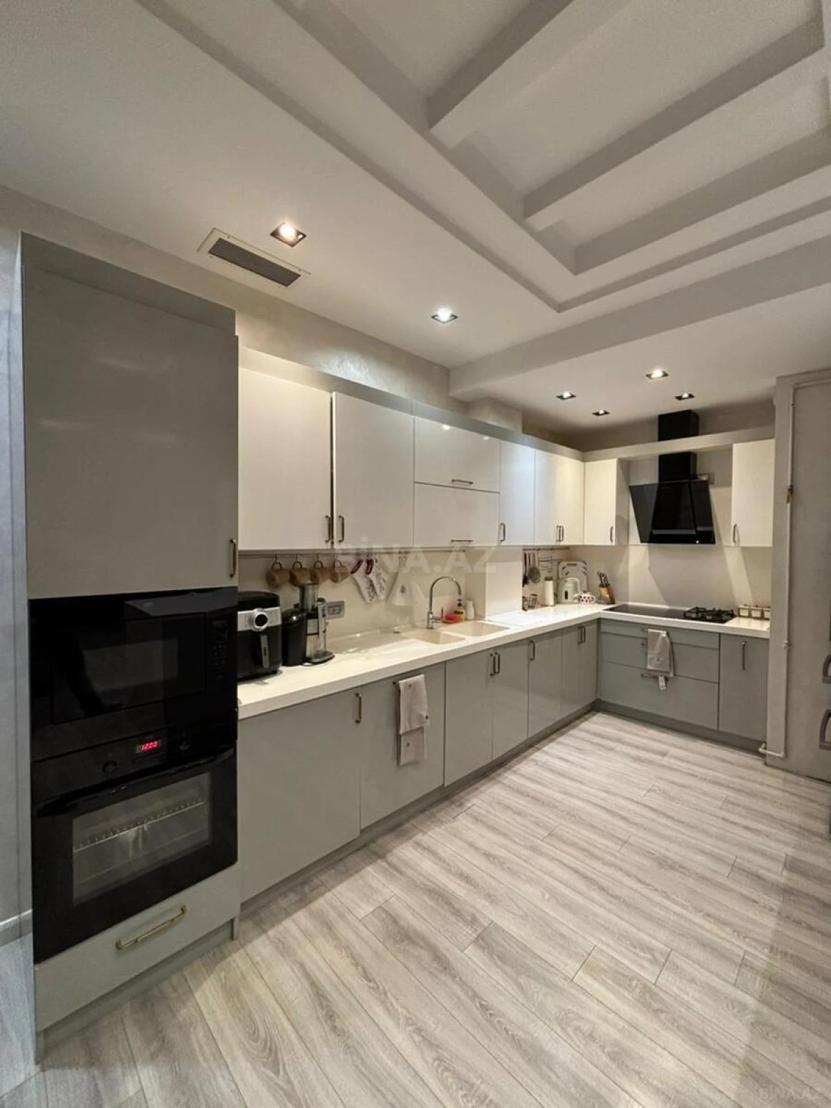 Kirayə verilir 2 otaqlı mənzil 110 m²