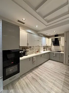 Kirayə verilir 2 otaqlı mənzil 110 m²