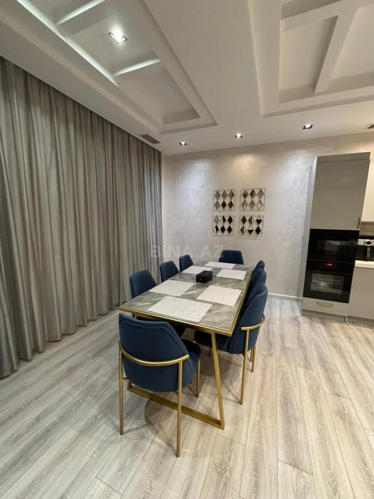 Kirayə verilir 2 otaqlı mənzil 110 m²
