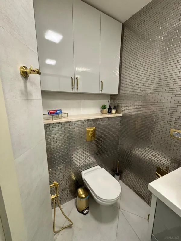 Kirayə verilir 2 otaqlı mənzil 110 m²