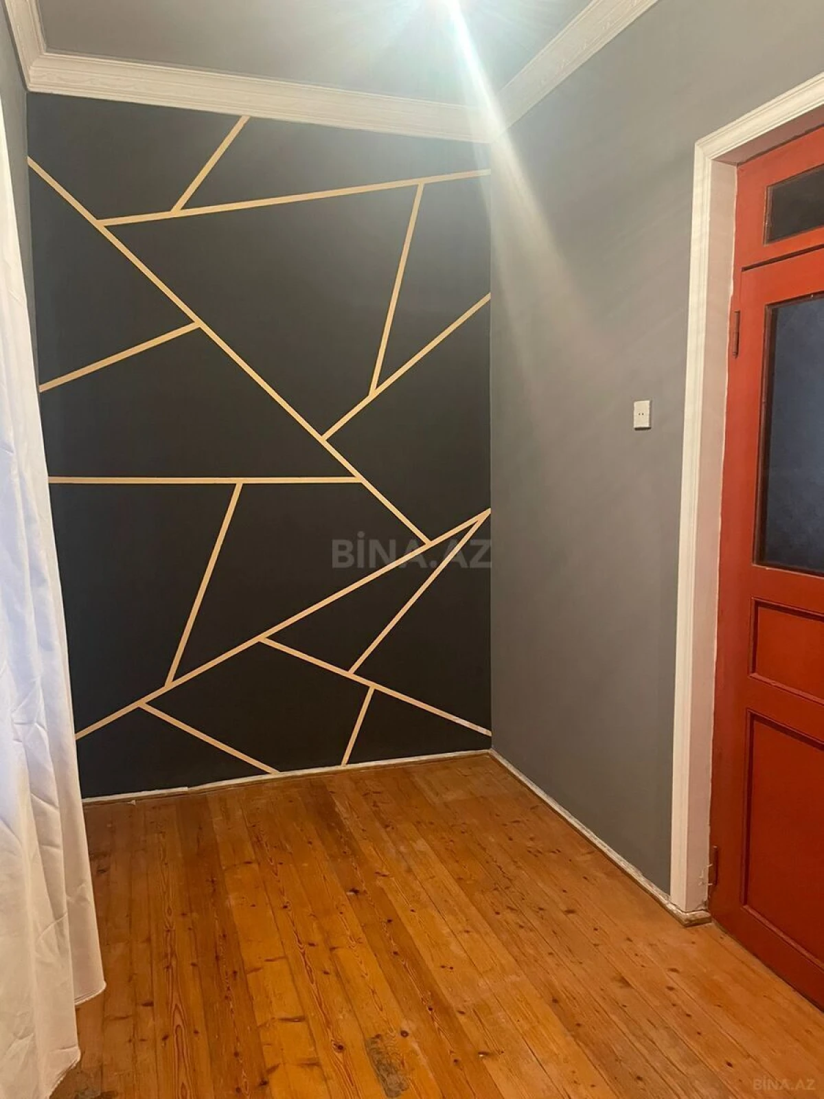 Satılır 10 otaqlı həyət evi 400 m²