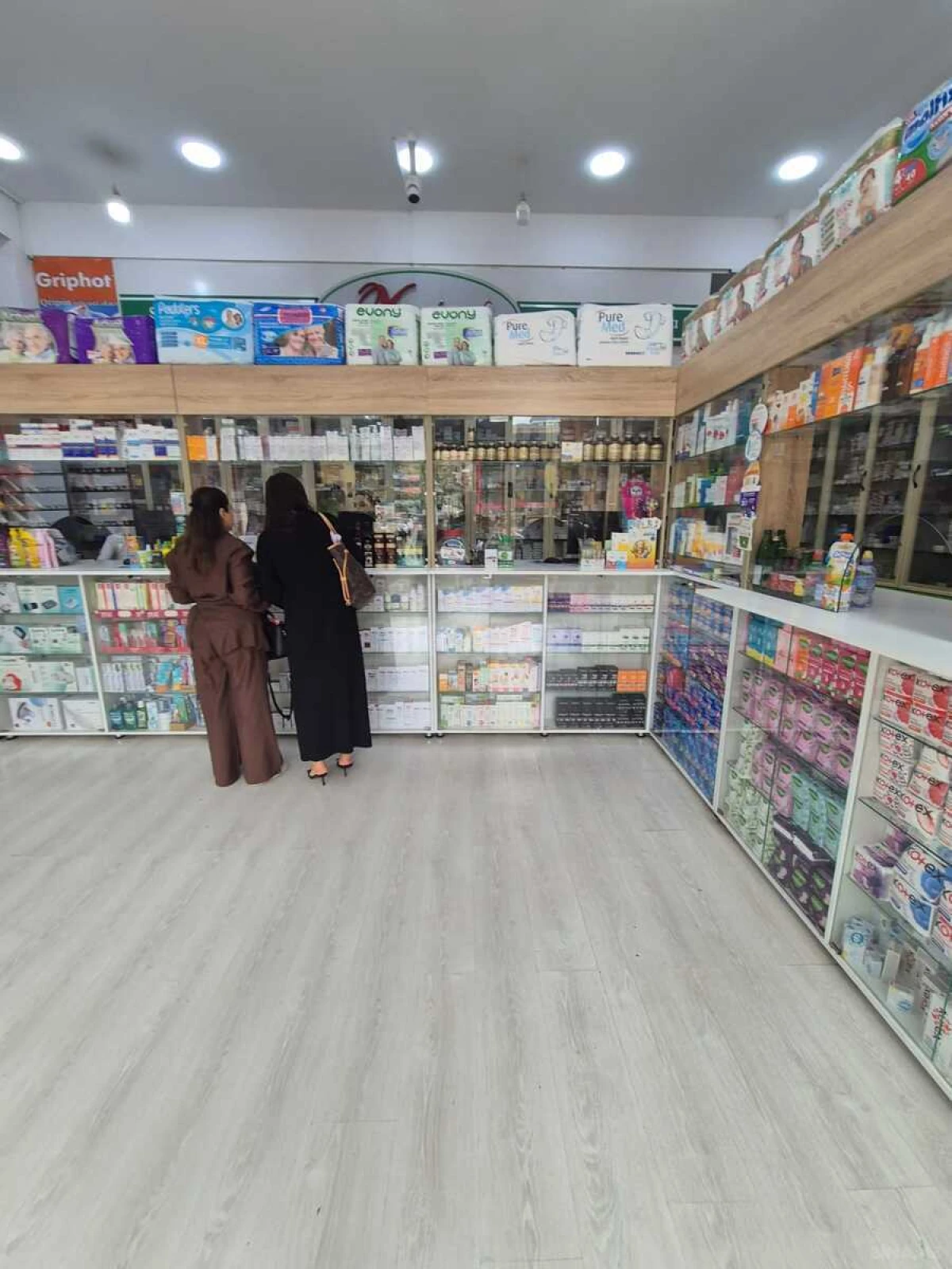 Satılır obyekt 77 m²