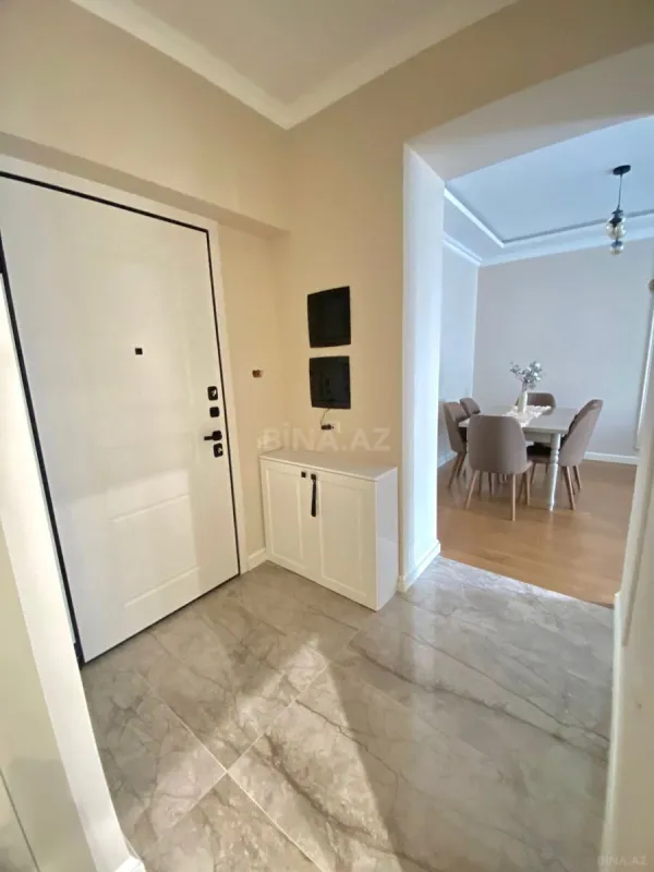 Kirayə verilir 2 otaqlı mənzil 67 m²