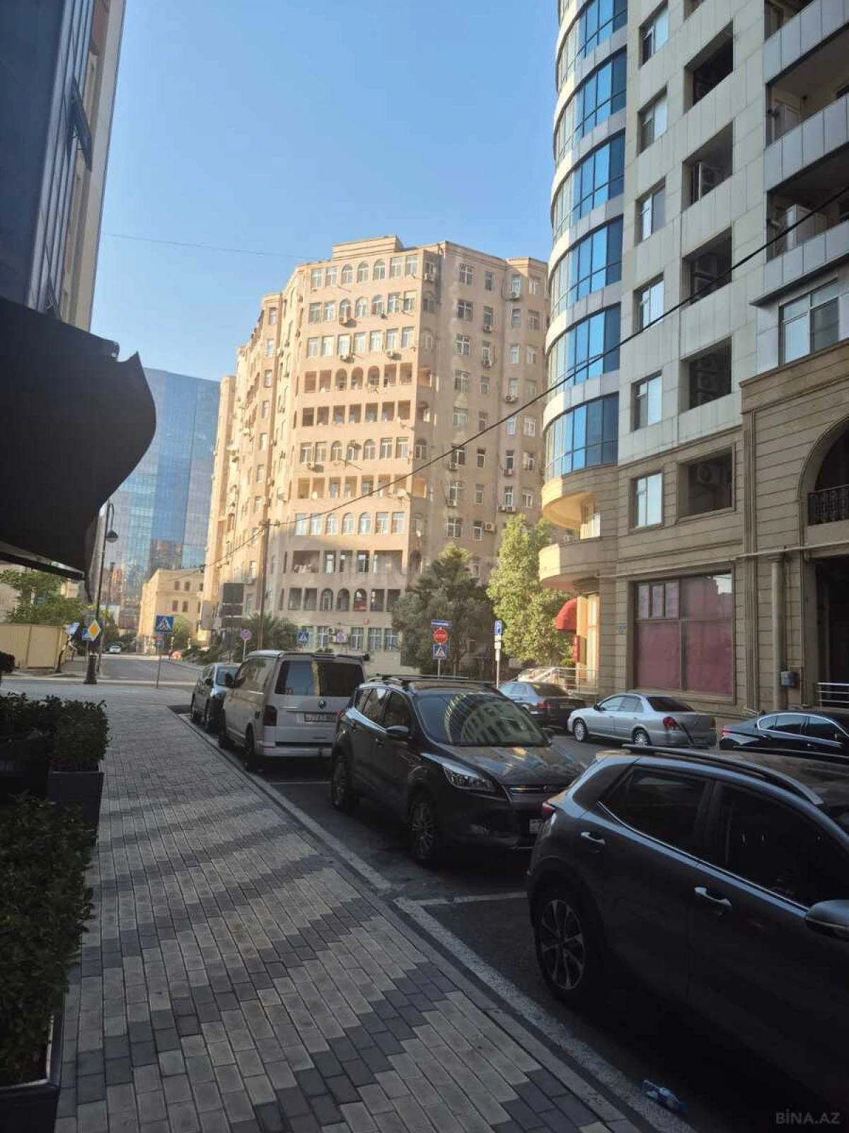 Kirayə verilir 2 otaqlı mənzil 90 m²