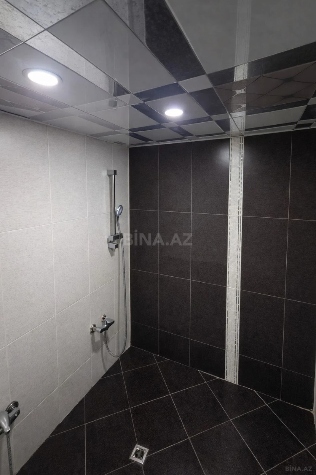 Satılır 2 otaqlı mənzil 52 m²