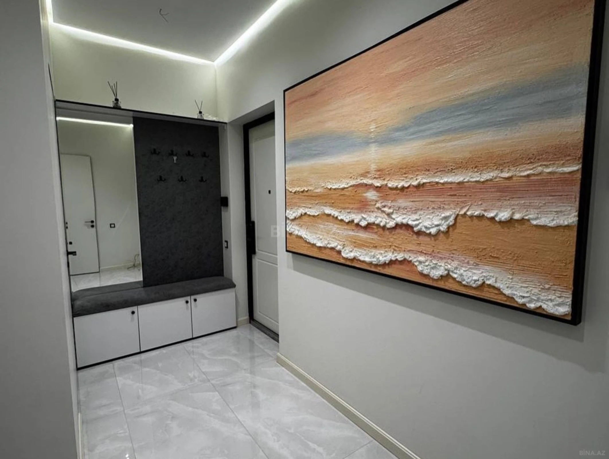 Kirayə verilir 2 otaqlı mənzil 80 m²