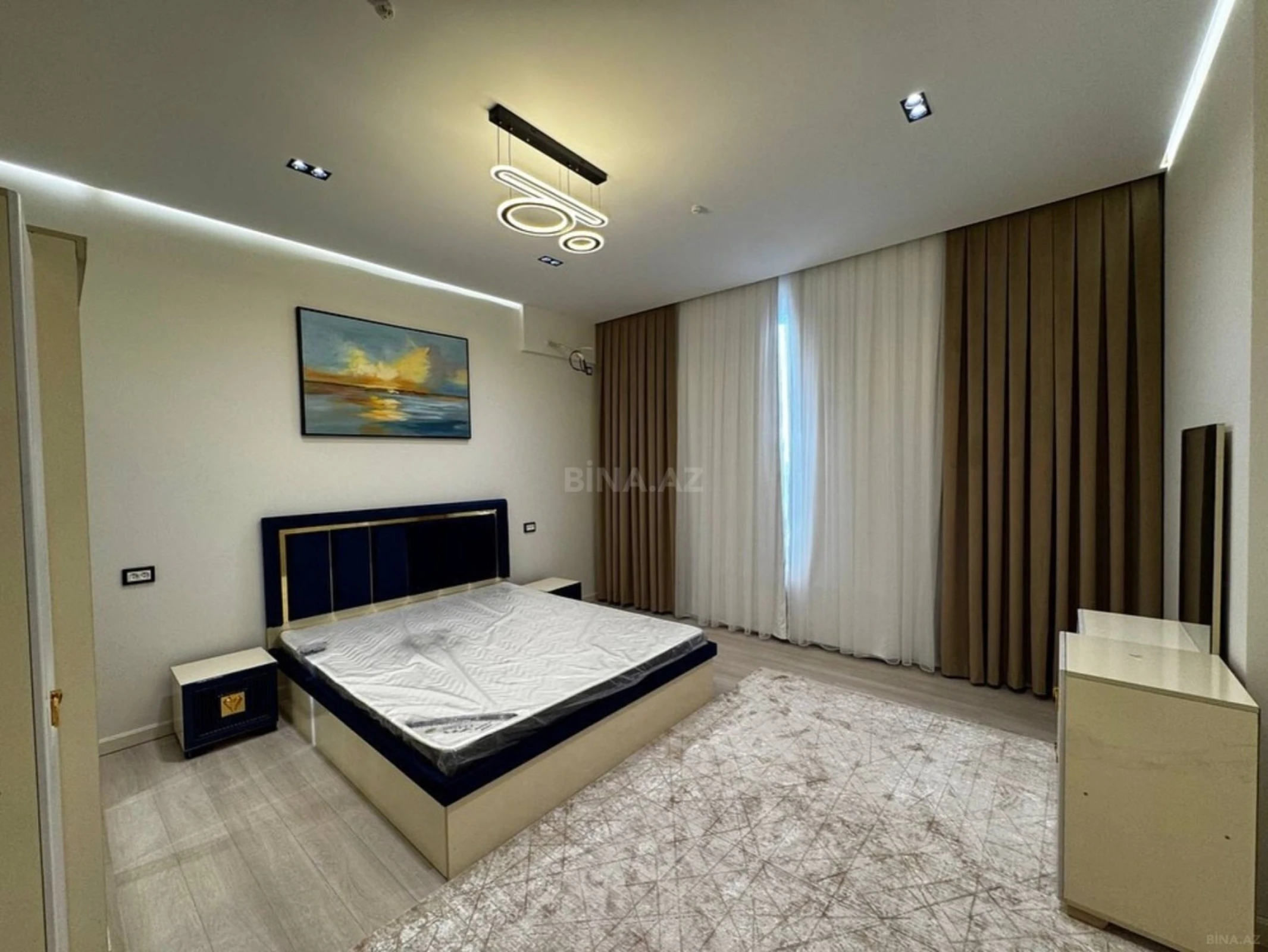 Kirayə verilir 2 otaqlı mənzil 80 m²