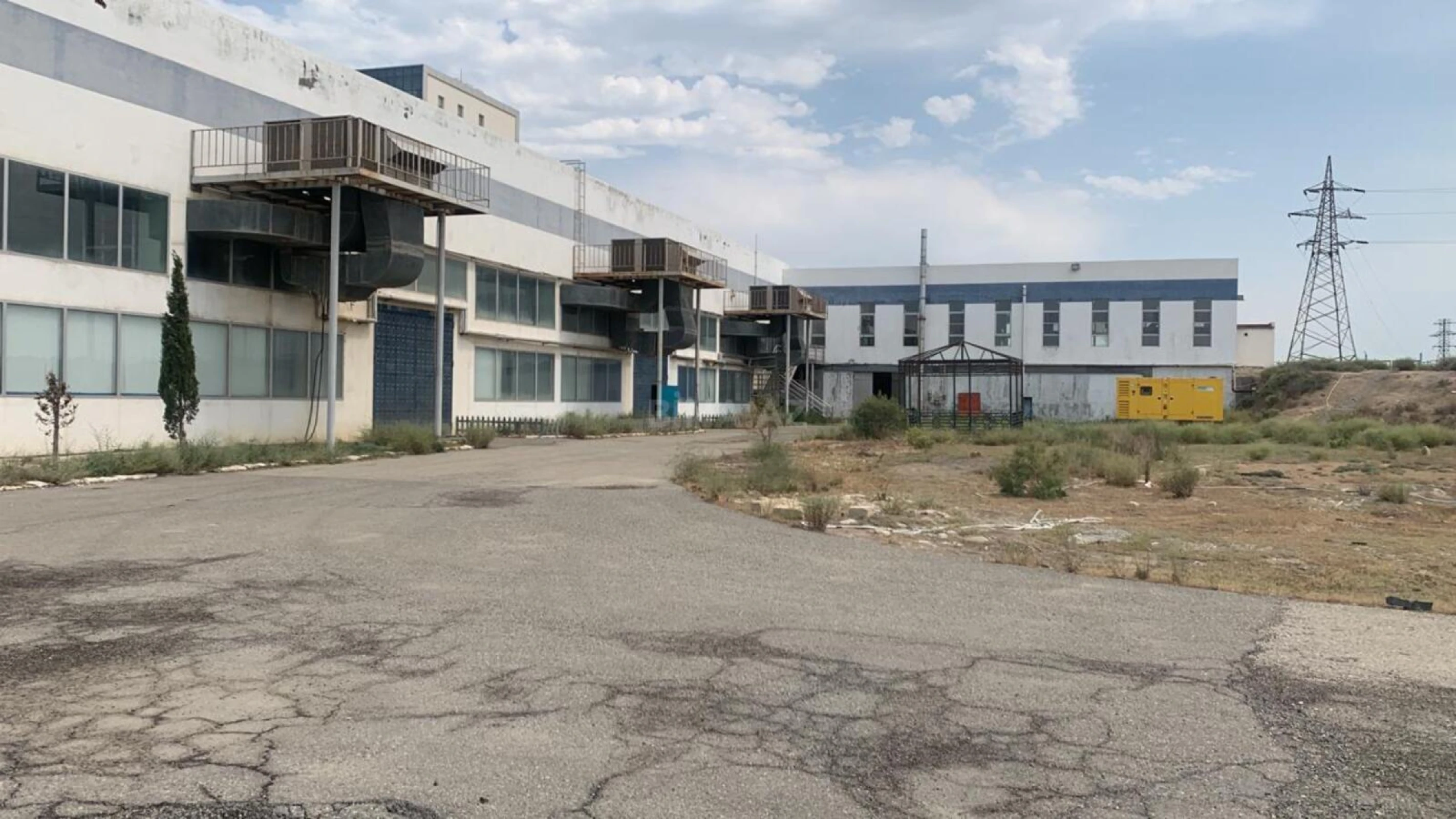 Satılır obyekt 12300 m²