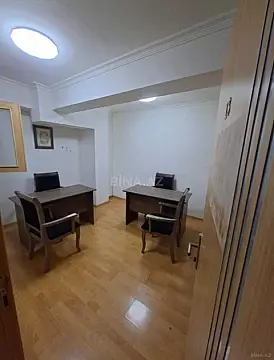 Kirayə verilir 1 otaqlı ofis 13 m²