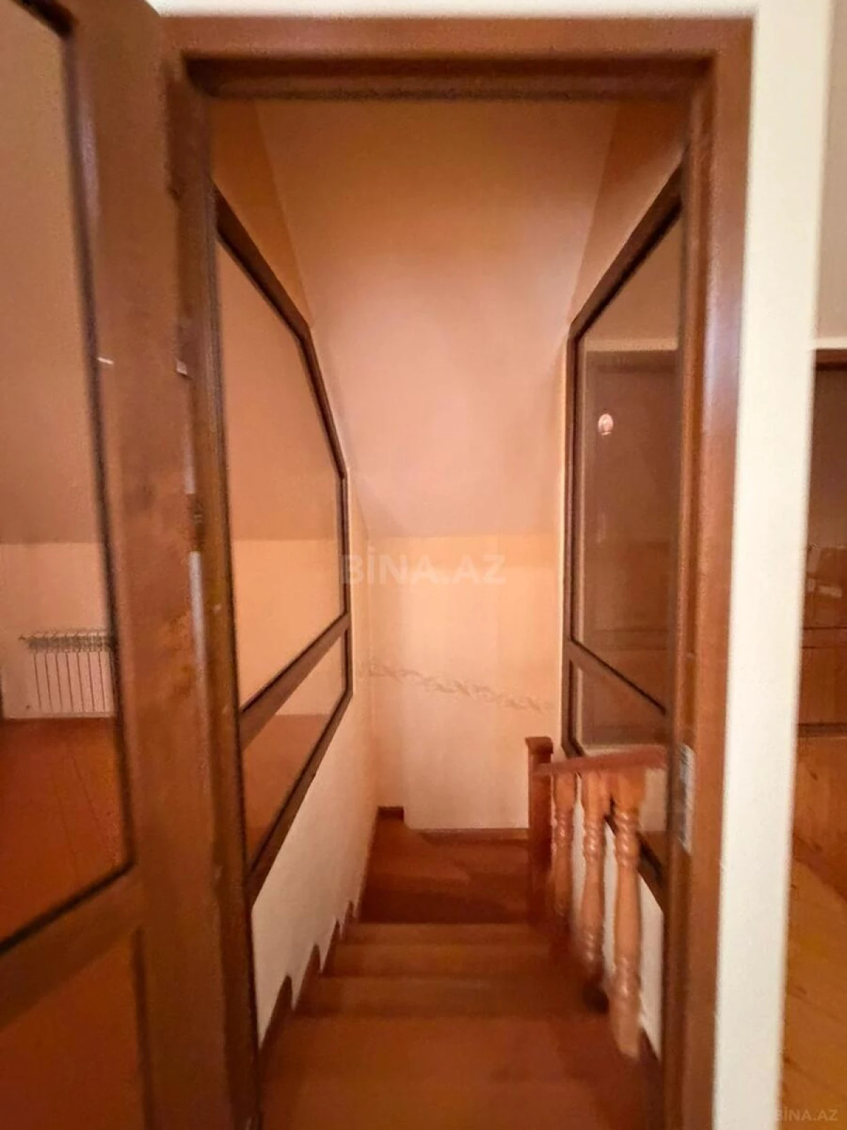 Satılır 6 otaqlı həyət evi 300 m²